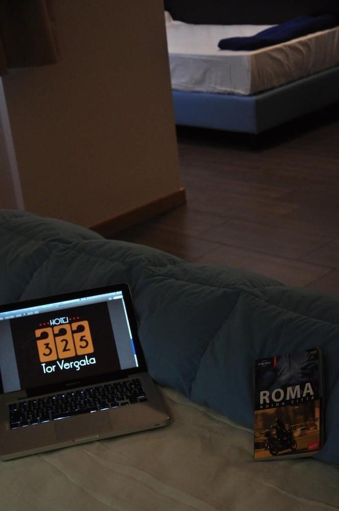 Hotel 325 Tor Vergata Рим Екстер'єр фото