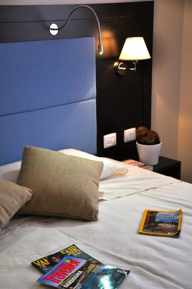 Hotel 325 Tor Vergata Рим Екстер'єр фото