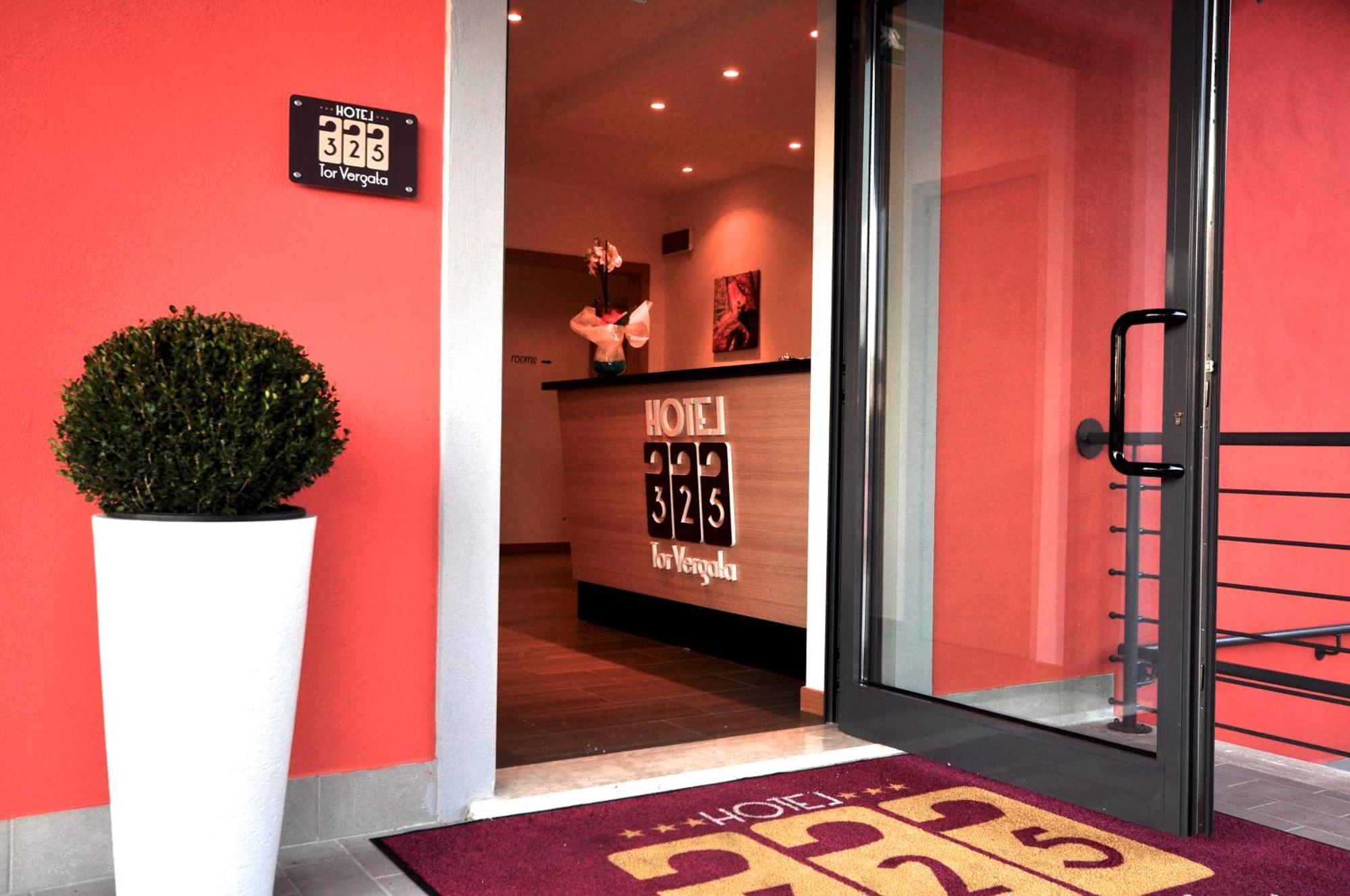 Hotel 325 Tor Vergata Рим Екстер'єр фото
