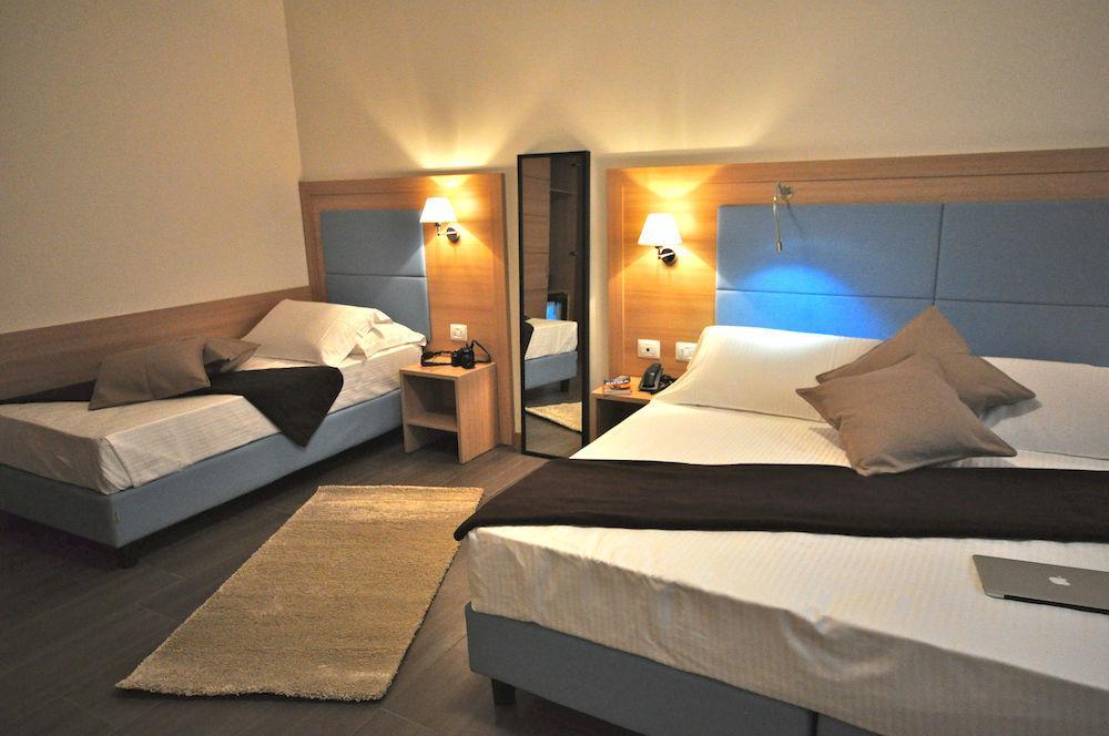 Hotel 325 Tor Vergata Рим Екстер'єр фото